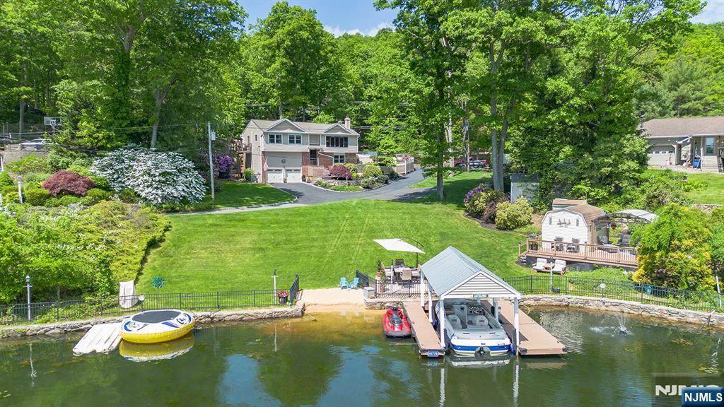 21 Skyline Drive - Photo 1