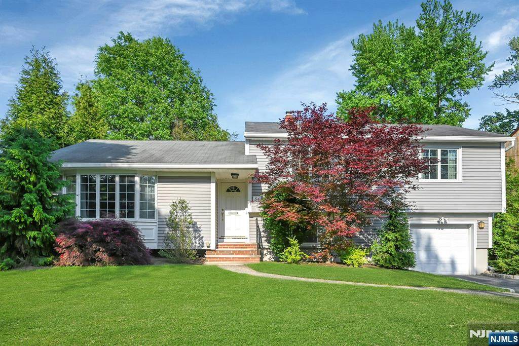 34 Eastbrook Drive - Photo 1