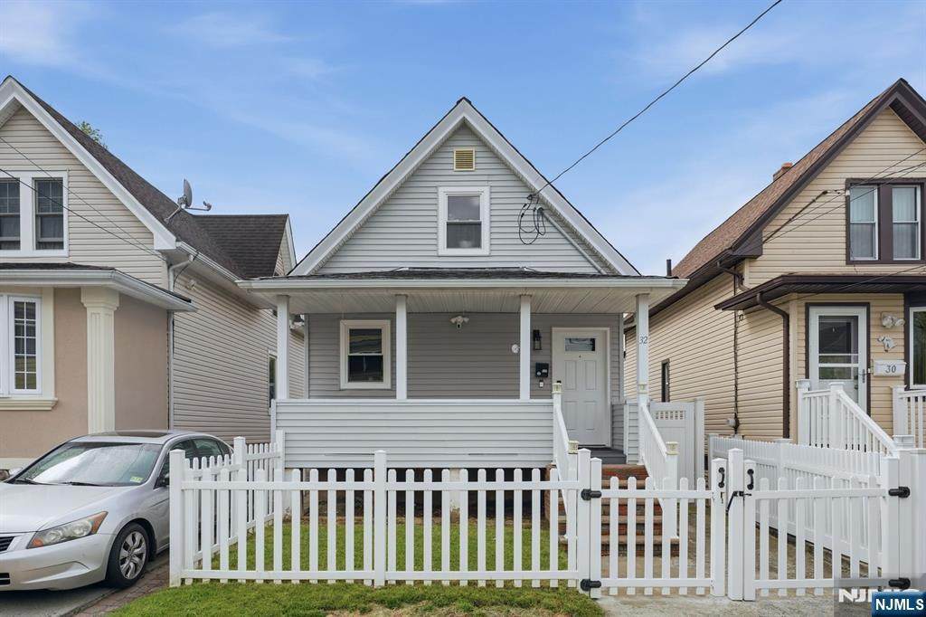 32 Willard Street - Photo 1