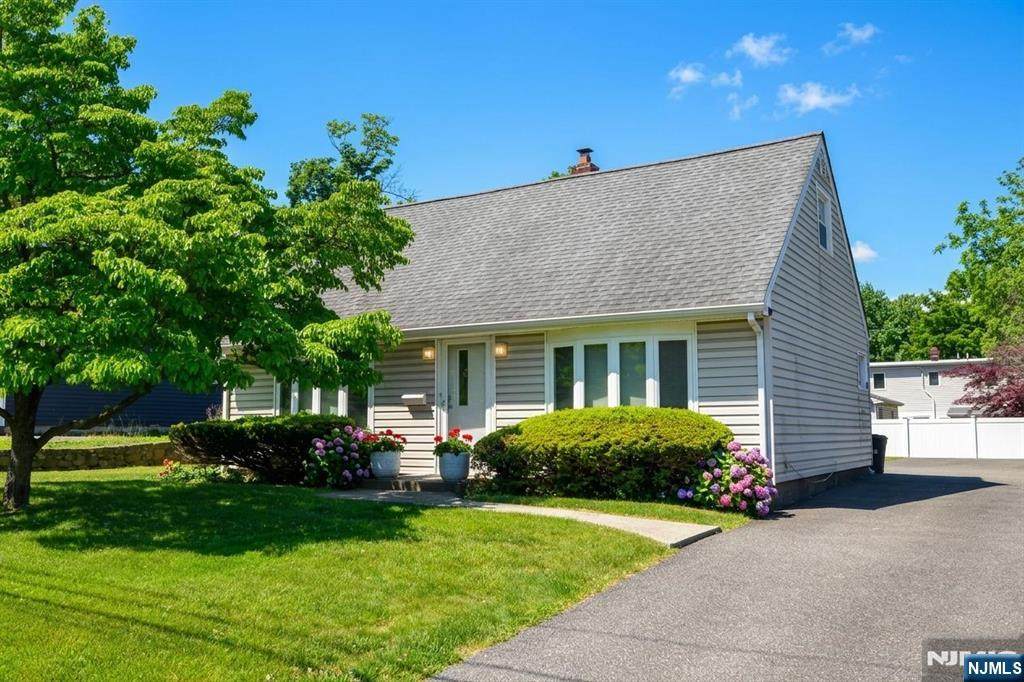 9 Pine Street - Photo 1