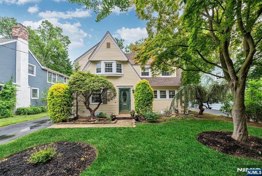 151 Walthery Avenue - Photo 1