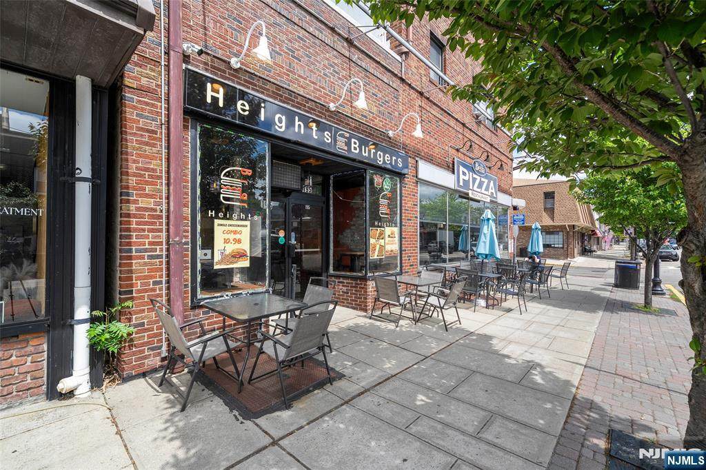 195 Boulevard - Photo 1