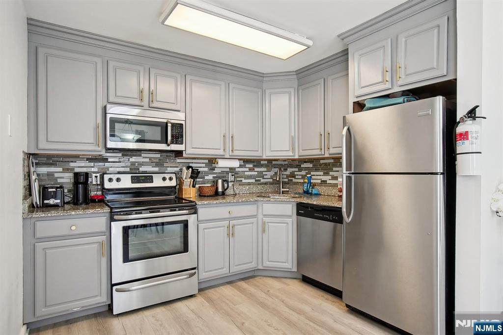 416 68th Street - Photo 1
