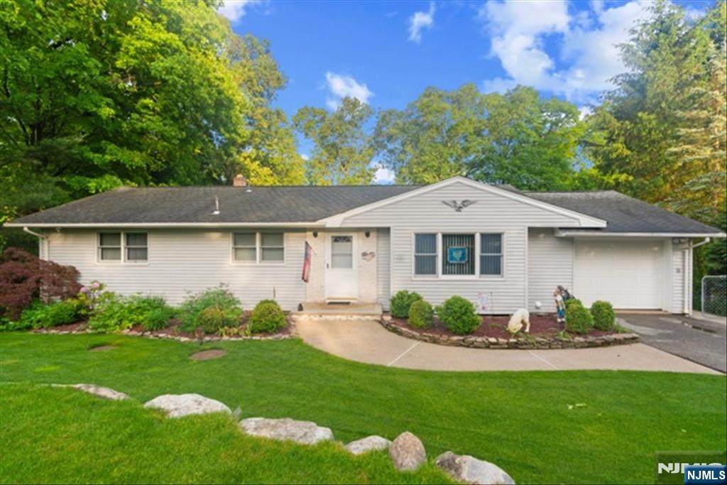 17 Foxhill Lane - Photo 1