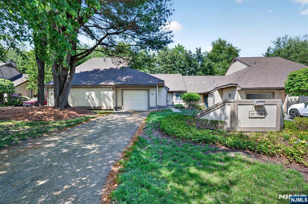 416 Bromley Place - Photo 1