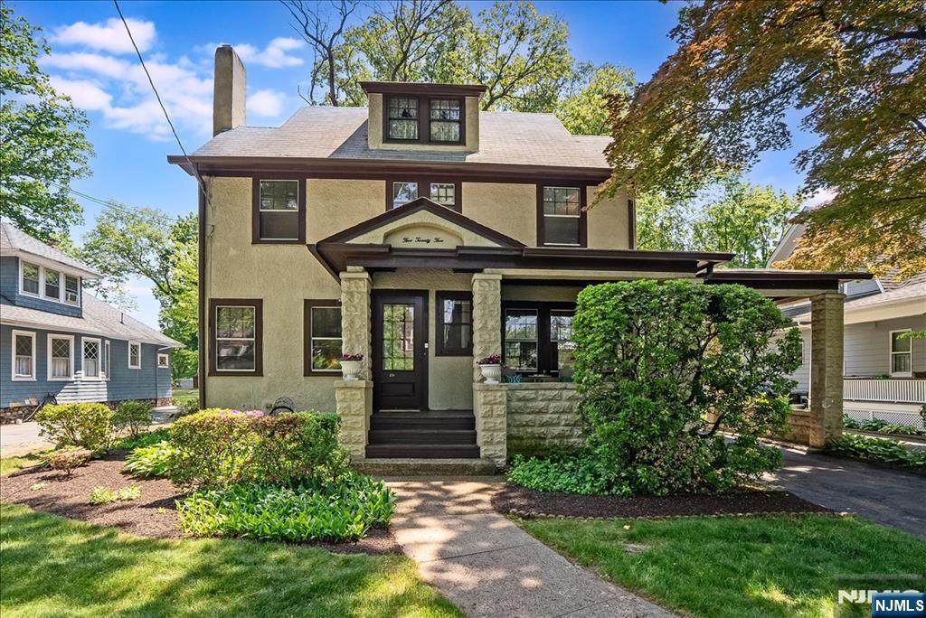 525 Maple Avenue - Photo 1