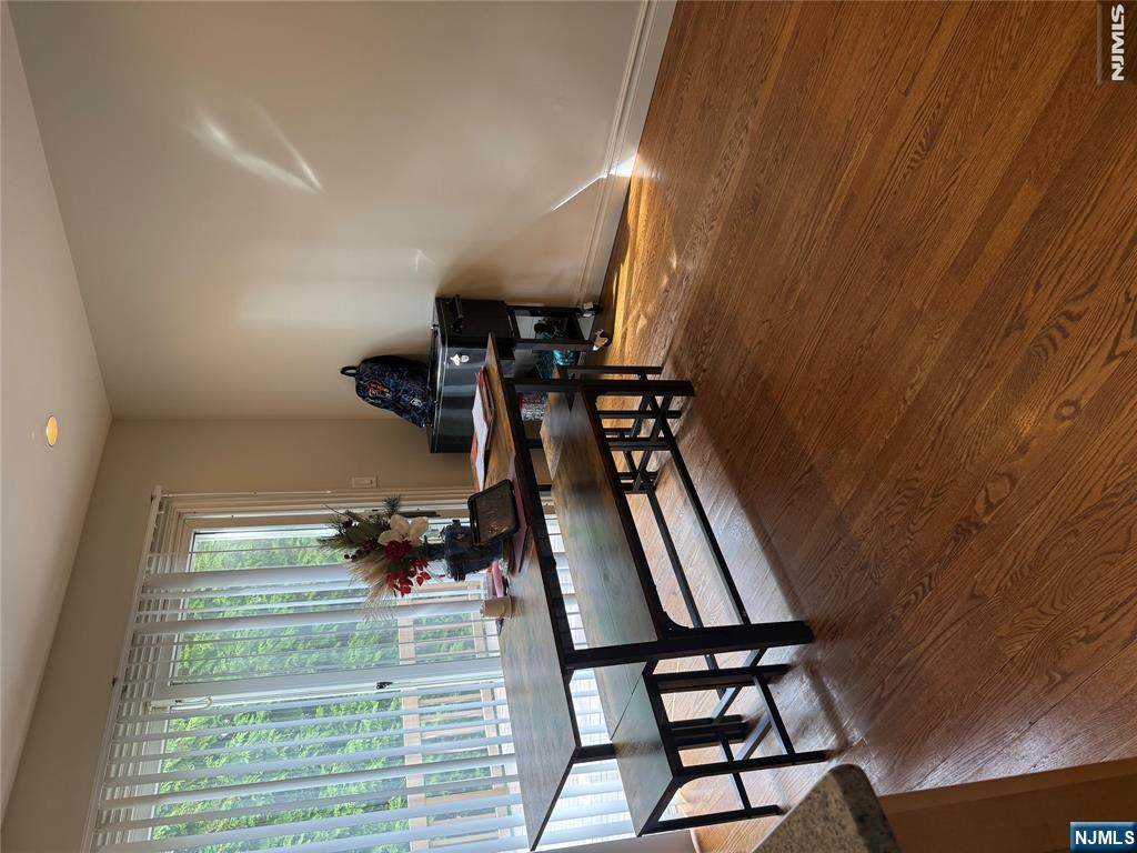 730 Floyd - Photo 1
