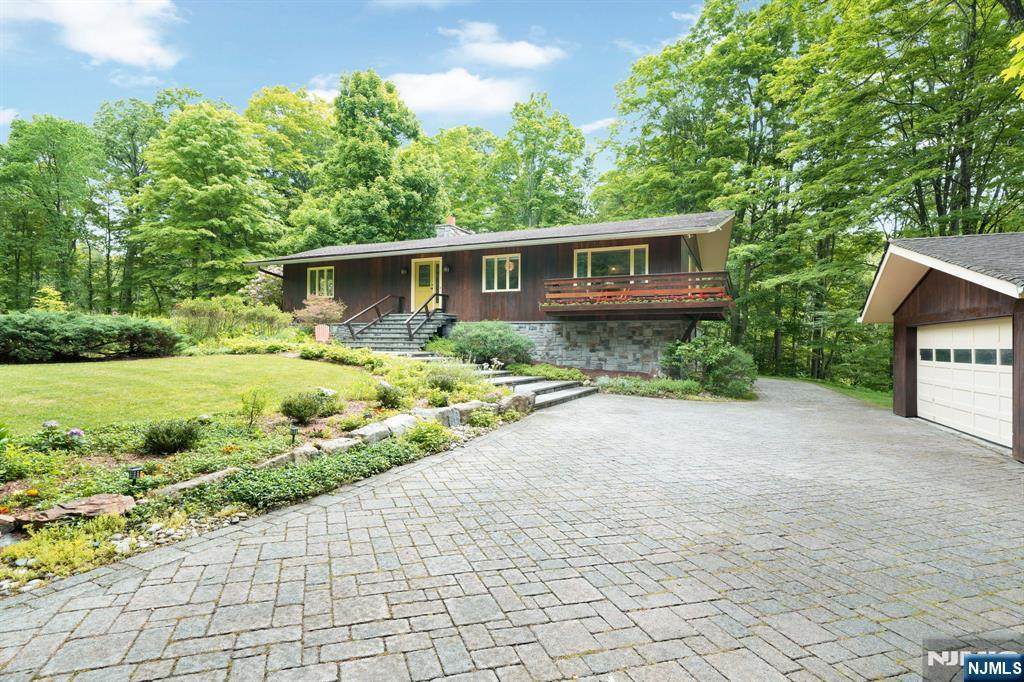 235 Brook Valley Road - Photo 1