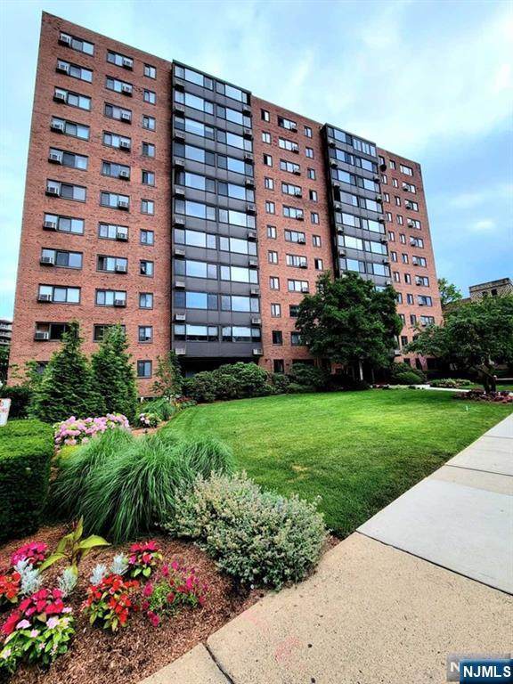 90 Prospect - Photo 1