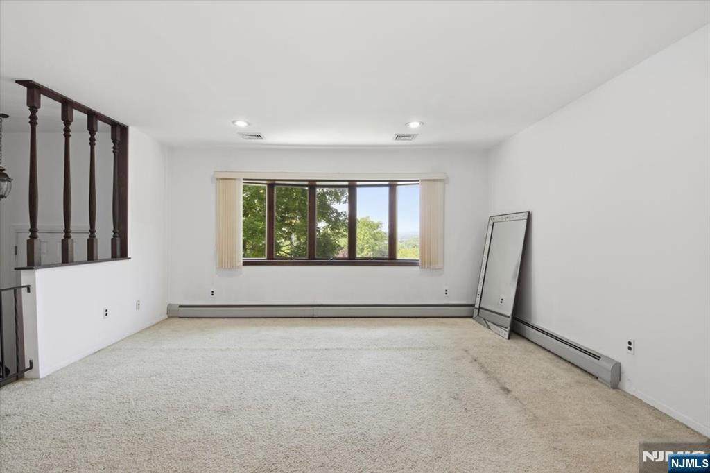 https://bt-photos.global.ssl.fastly.net/njmls/orig_boomver_1_26018967-1.jpg