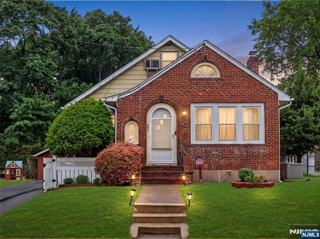 643 Stockton Street - Photo 1