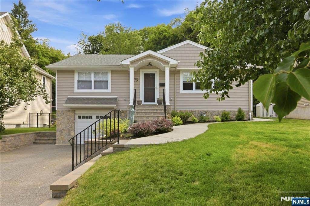 79 Winding Way - Photo 1