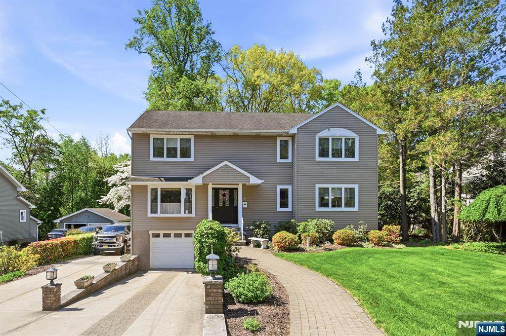 21 Lakeview Avenue - Photo 1