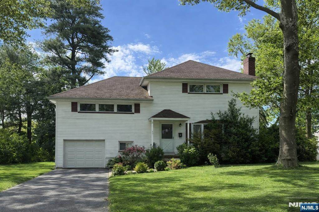 901 Lawn Drive - Photo 1