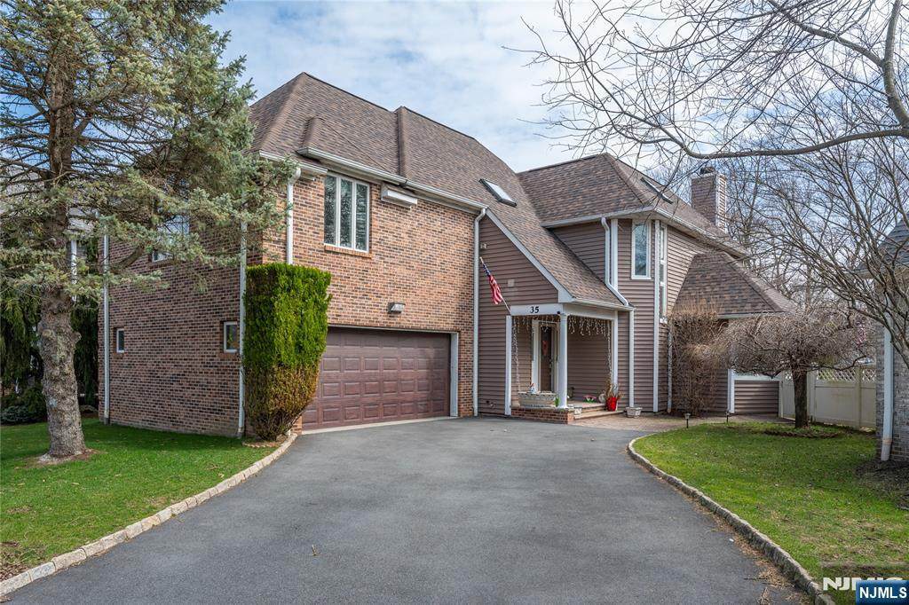 35 Turnberry Road - Photo 1