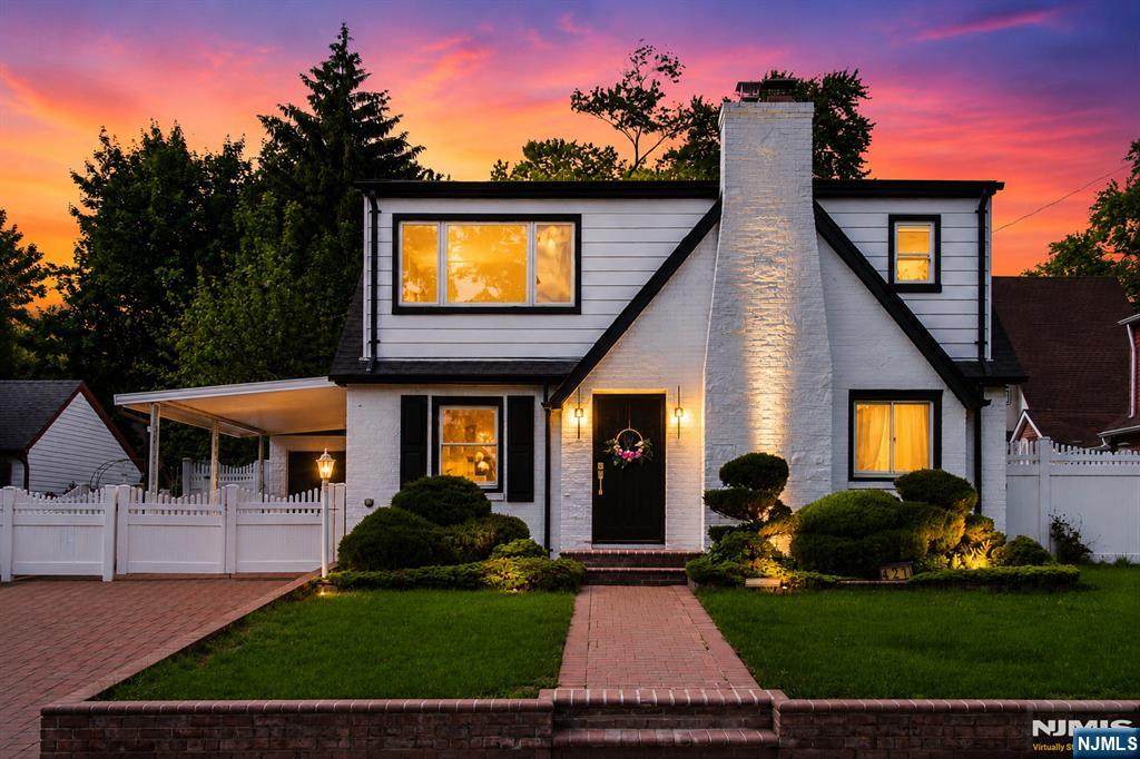 421 Tryon Avenue - Photo 1