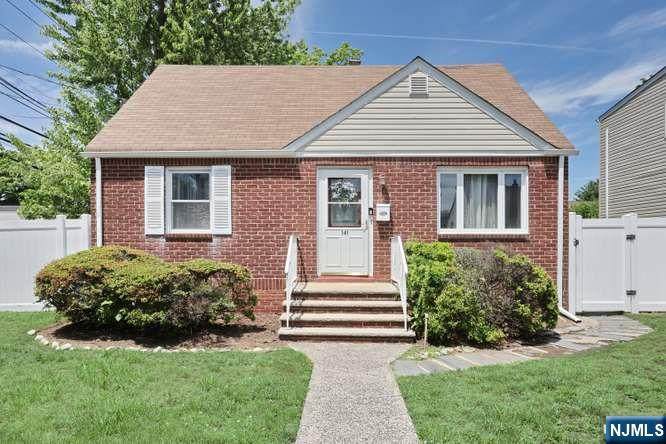 141 Graham Terrace - Photo 1