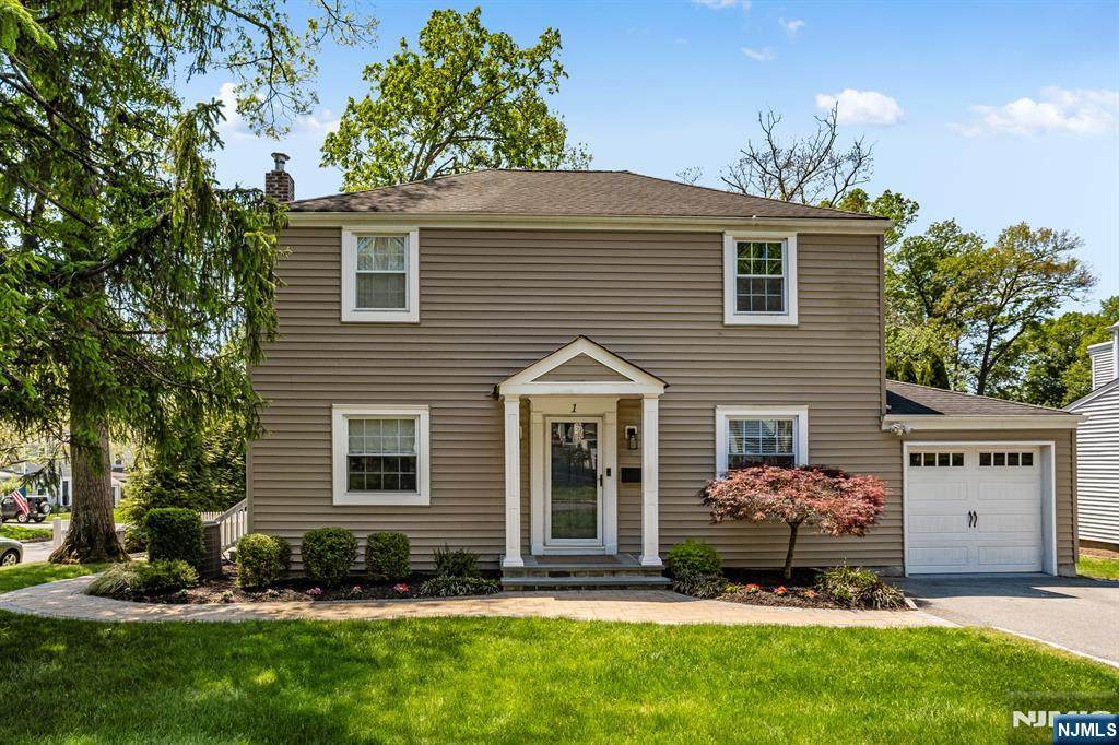 1 Sheridan Road - Photo 1