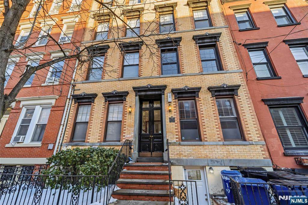 919 Park Avenue - Photo 1