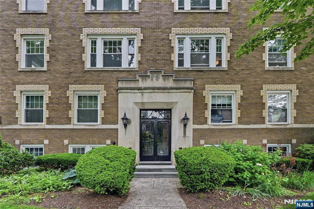 49 Park Avenue - Photo 1
