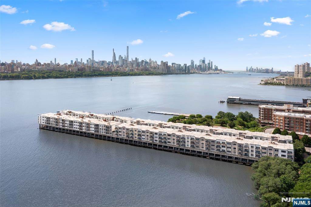 250 The Promenade - Photo 1