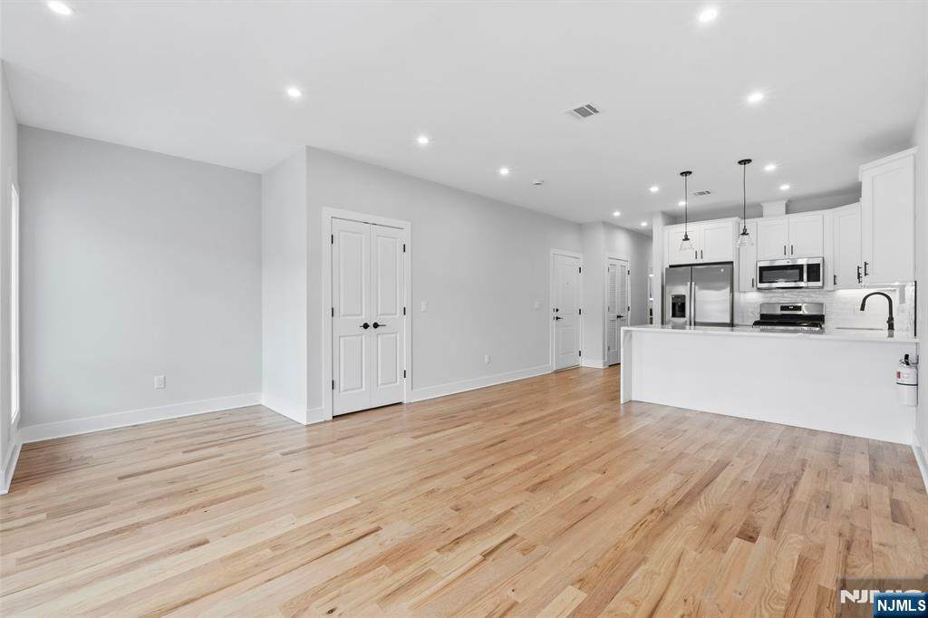 441 John - Photo 1