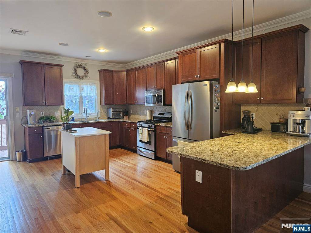 376 Aurora - Photo 1