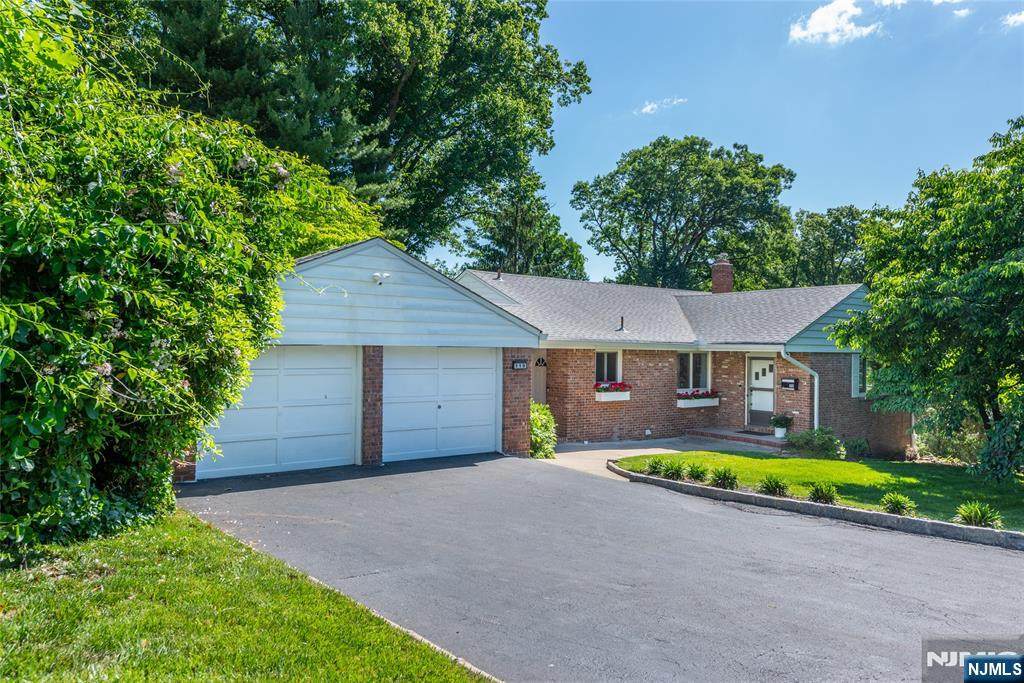 110 Woodlawn Avenue - Photo 1