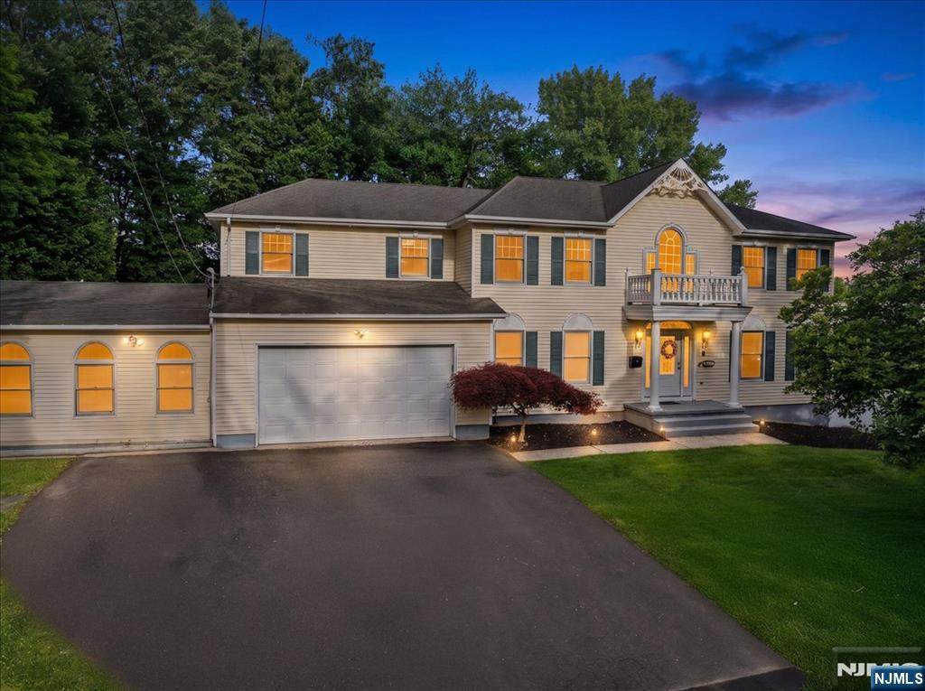 207 Herbert Avenue - Photo 1