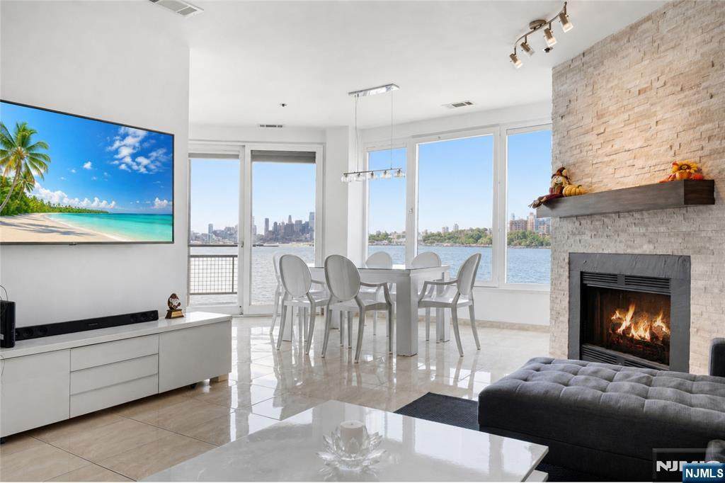 600 Harbor Boulevard - Photo 1