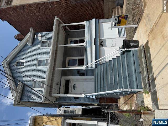 112 Washington Place - Photo 1