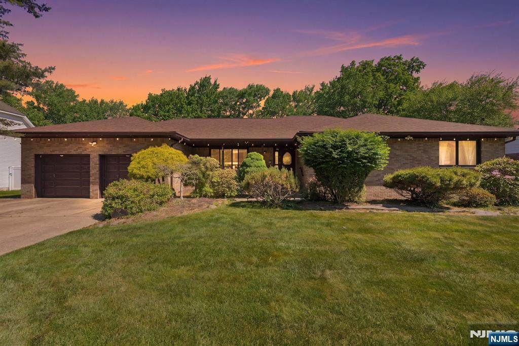16 Cutter Avenue - Photo 1