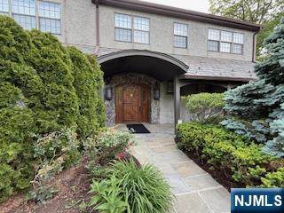 140 Bellair - Photo 1