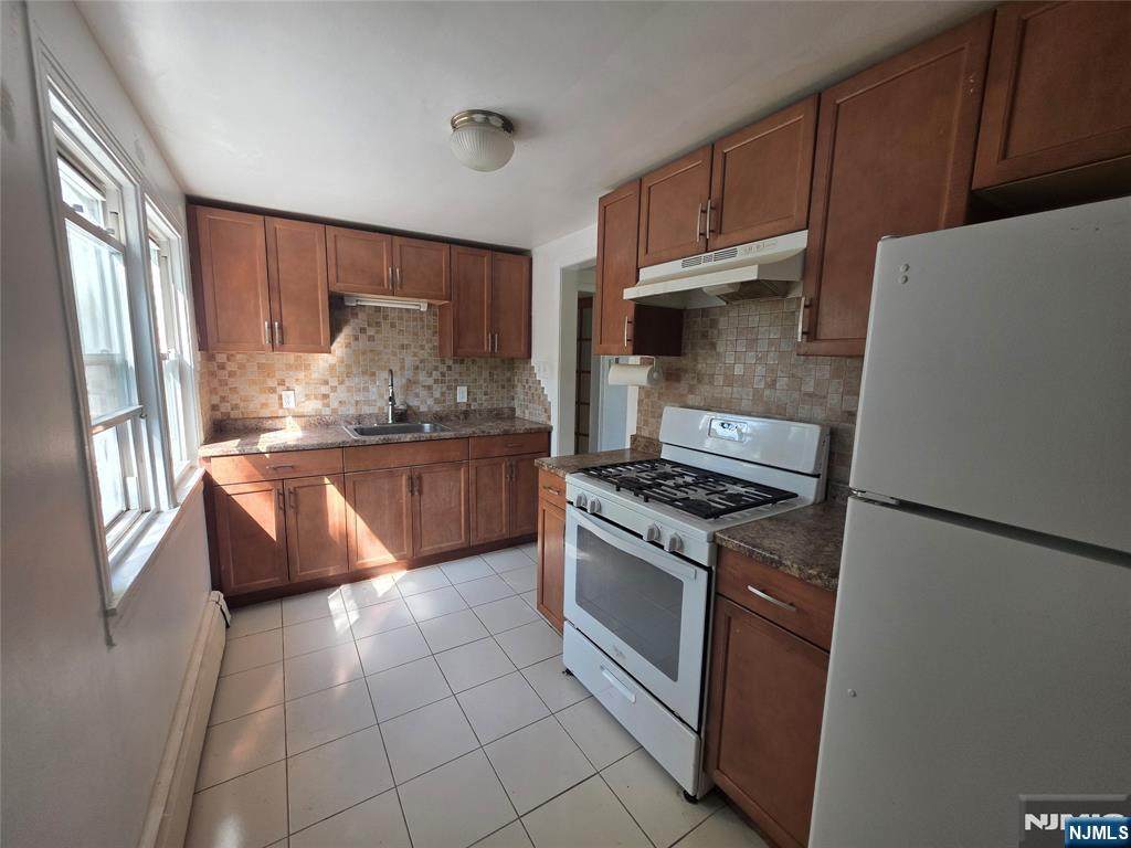 55 Midland - Photo 1