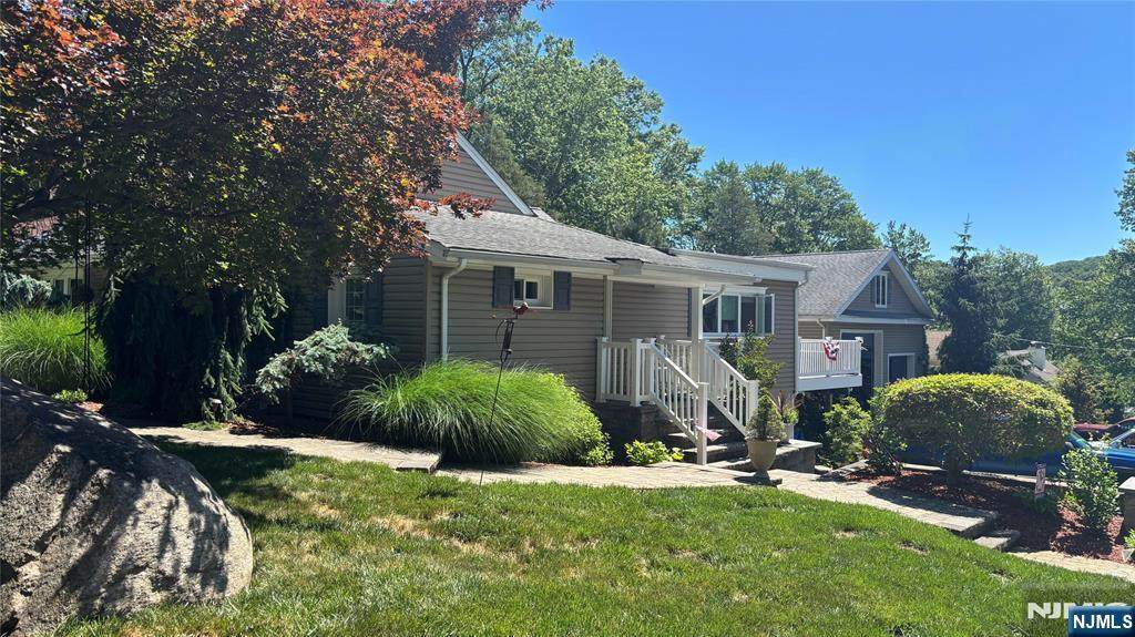 1464 Pleasant Valley - Photo 1