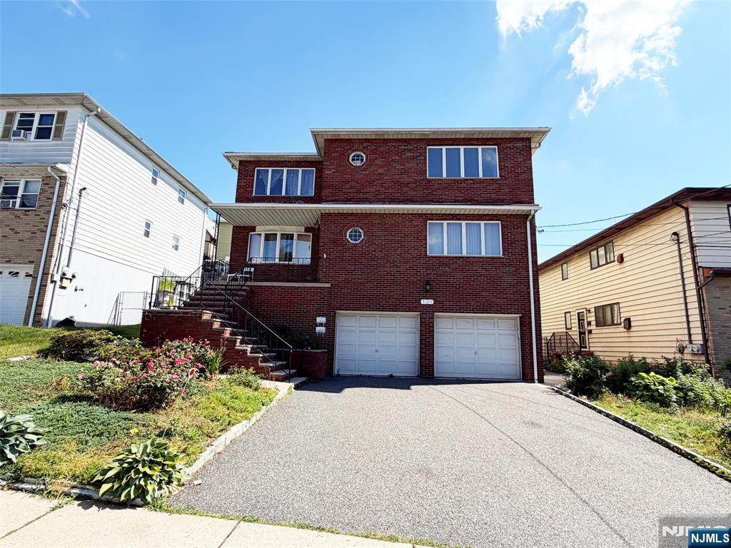 121 Edsall - Photo 1