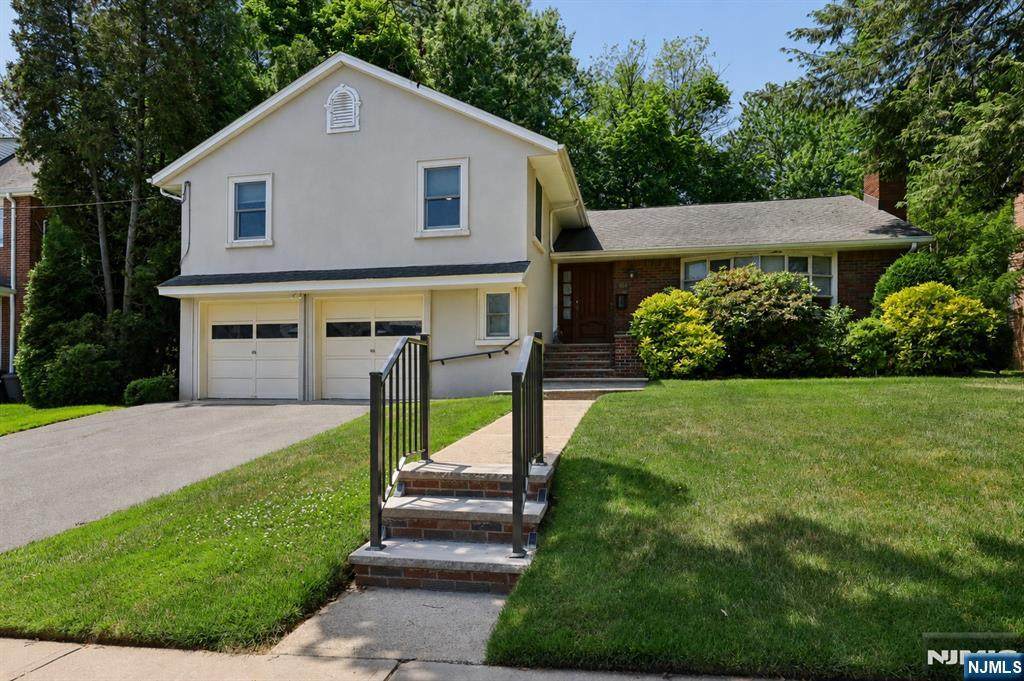 384 Rutland Avenue - Photo 1