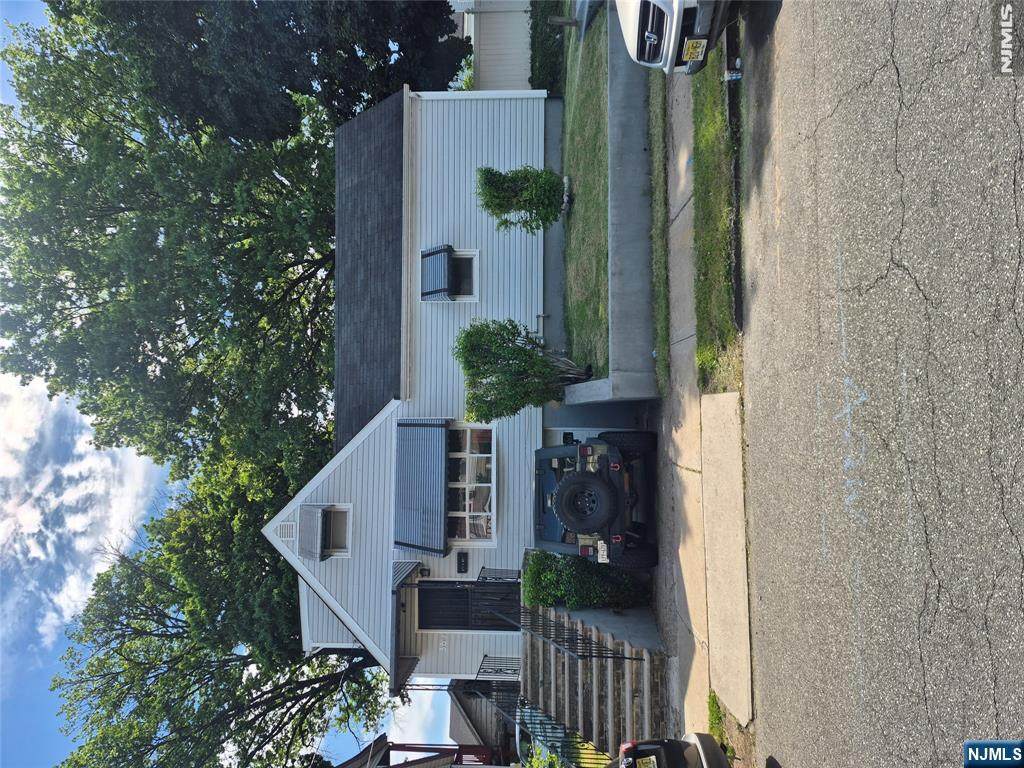 369-375 28th - Photo 1