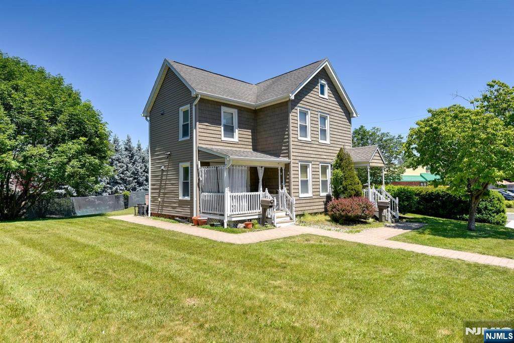 138 Hamburg Turnpike - Photo 1