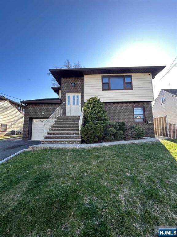 242 Paterson - Photo 1