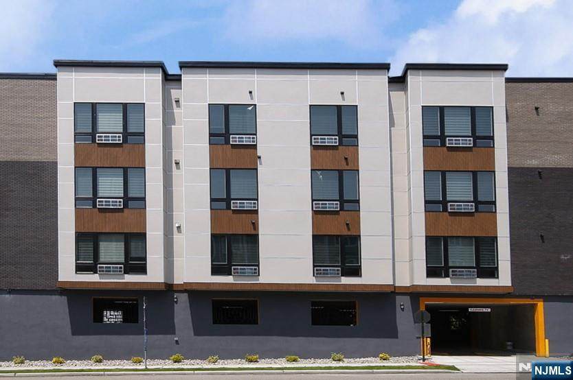 401 Central - Photo 1