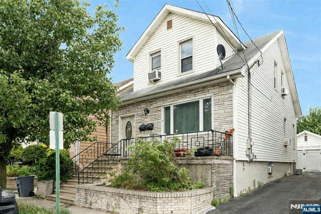 432 9th Street - Photo 1