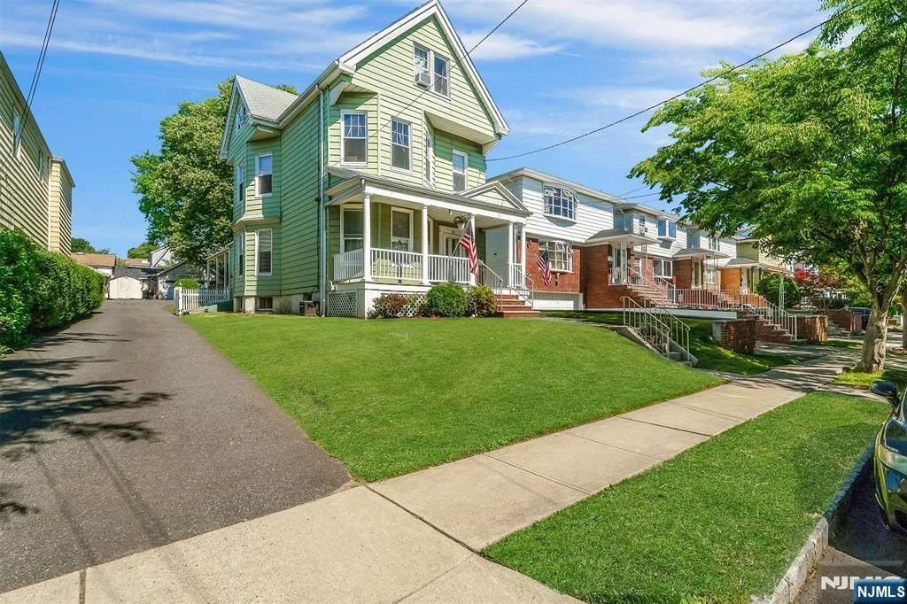 79 Dewitt Avenue - Photo 1
