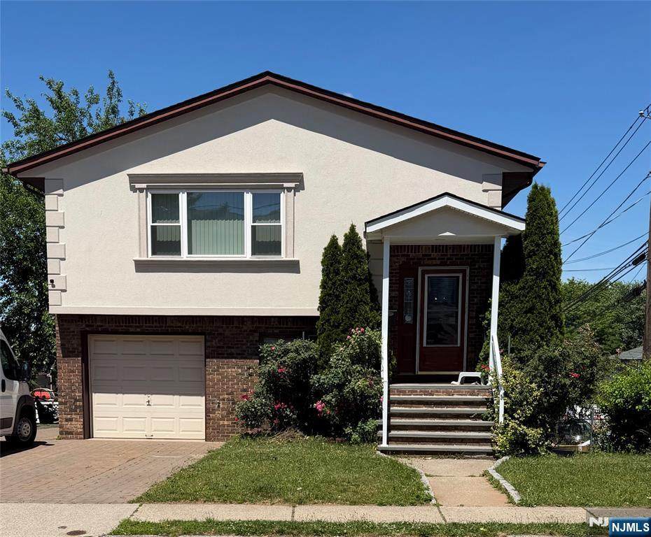 205 Malcolm - Photo 1