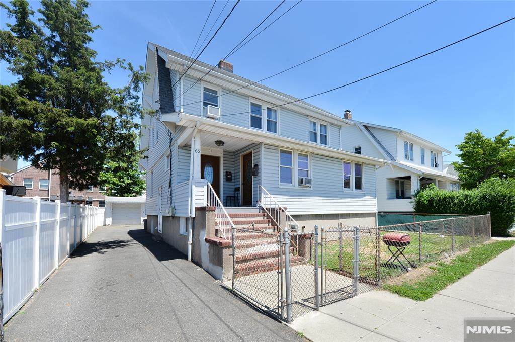 62 Broadway - Photo 1