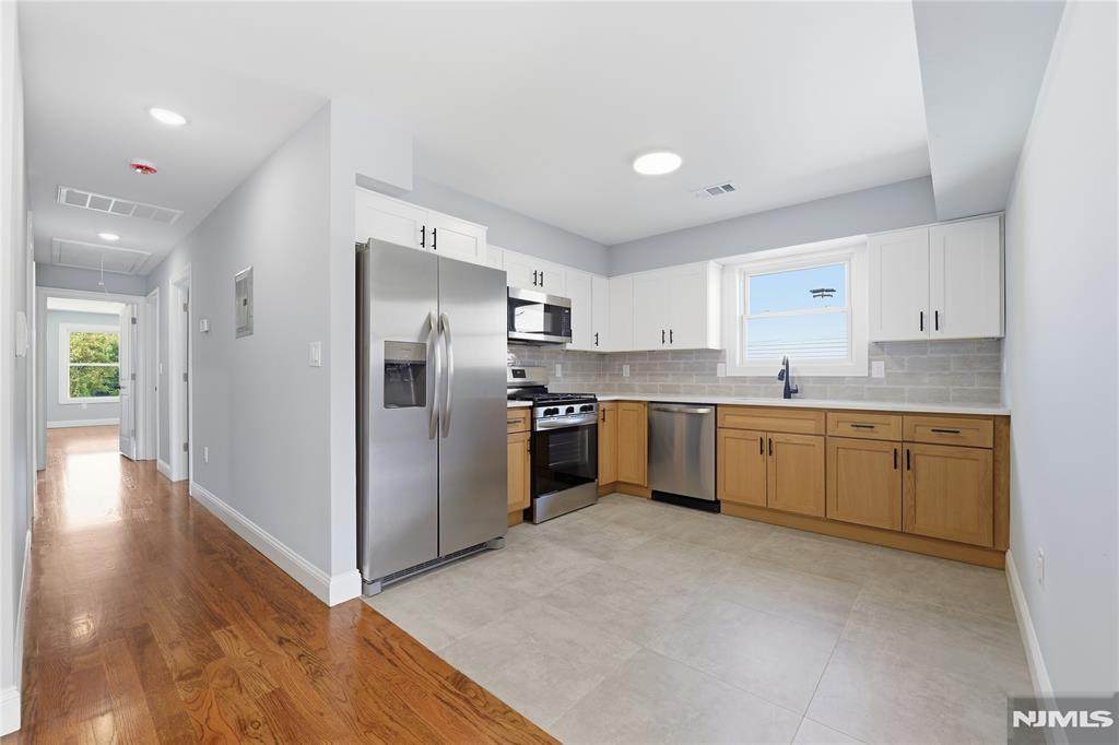 https://bt-photos.global.ssl.fastly.net/njmls/orig_boomver_1_26022447-1.jpg