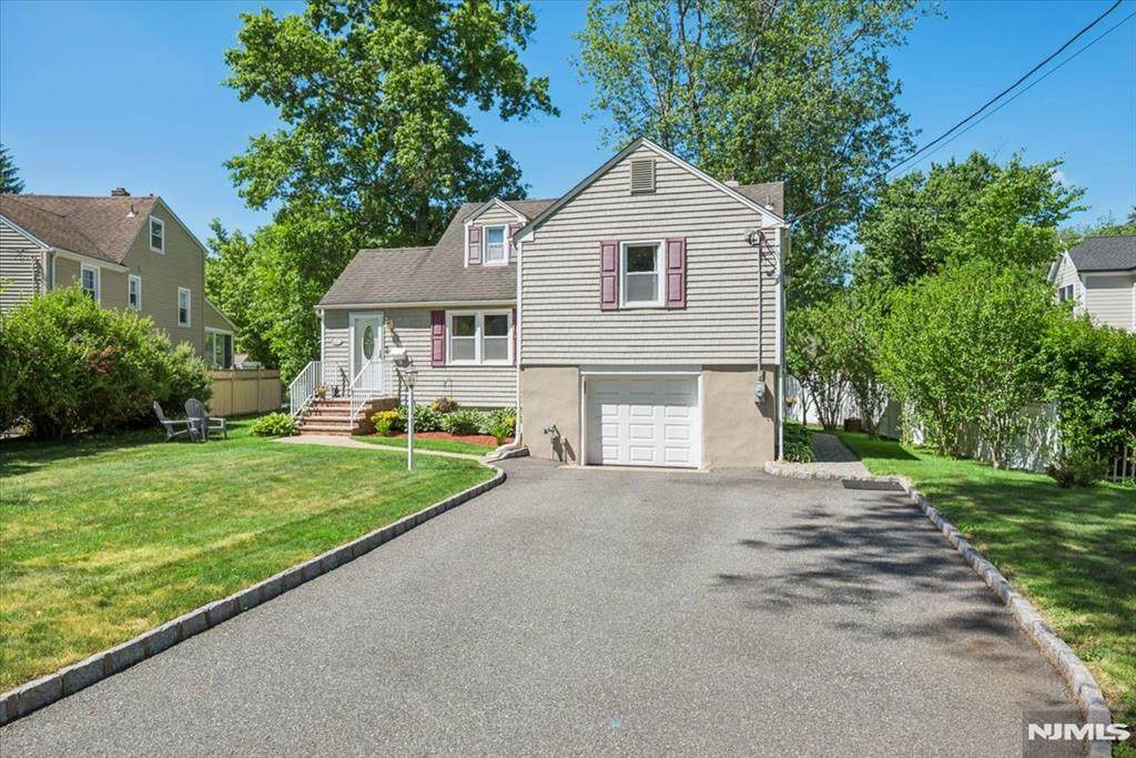 40 Elmwood Road - Photo 1