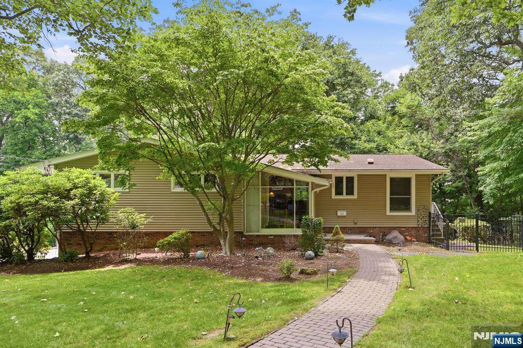 23 Cressfield Court - Photo 1