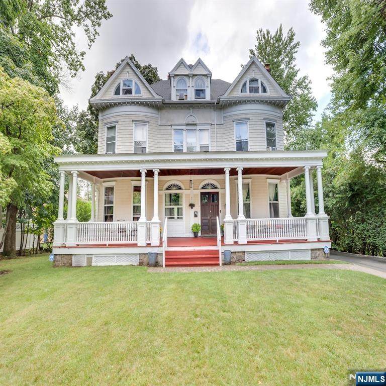 413 Centre Street - Photo 1