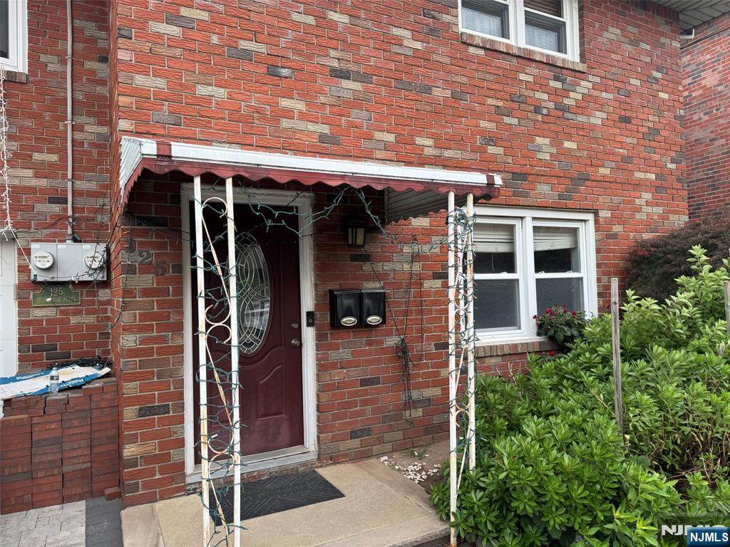 125 Princeton - Photo 1
